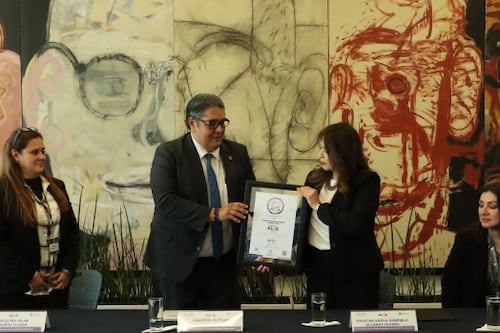 Reconoce PRODHEG a institución educativa de León por acciones en prevención de la violencia