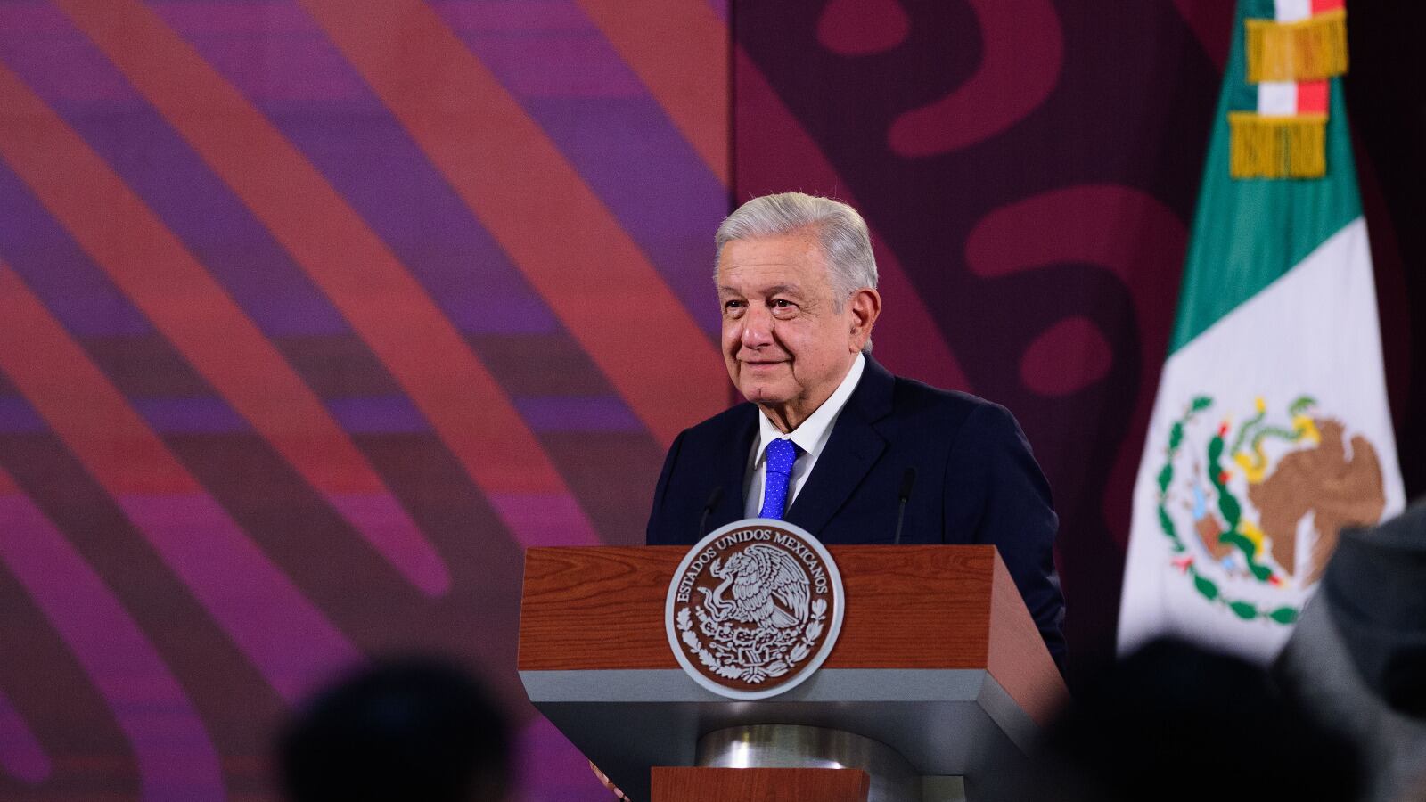 El presidente Andrés Manuel López Obrador en el Salón Tesorería de Palacio Nacional.