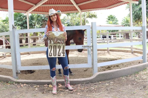 ¿Quién era Elena Larrea y cómo mantenía a más de 50 caballos rescatados?