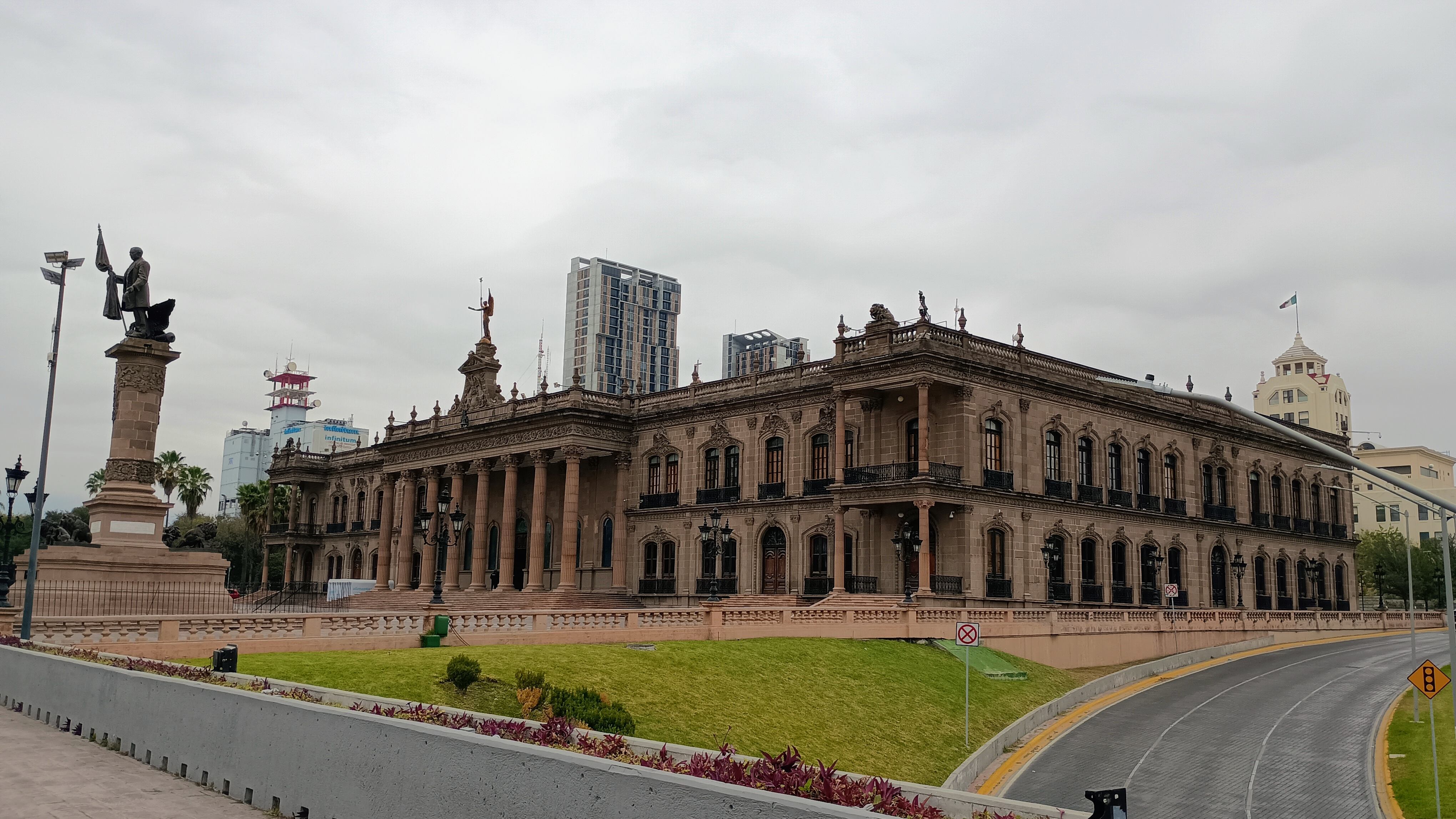 La calificación de Nuevo León por su buena administración de ingresos y gastos.