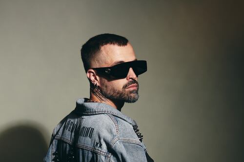 Mike Bahía estrena el álbum ‘Contigo’