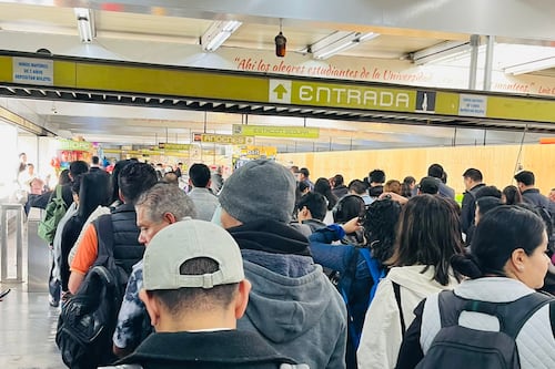 Usuarios reportan caos en el Metro CDMX por lluvias: estas líneas están afectadas