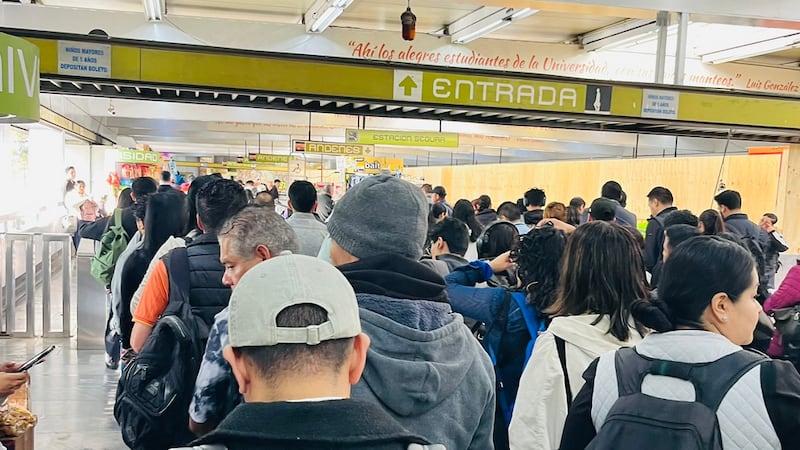 Usuarios reportan caos en el Metro CDMX por lluvias: estas líneas están afectadas