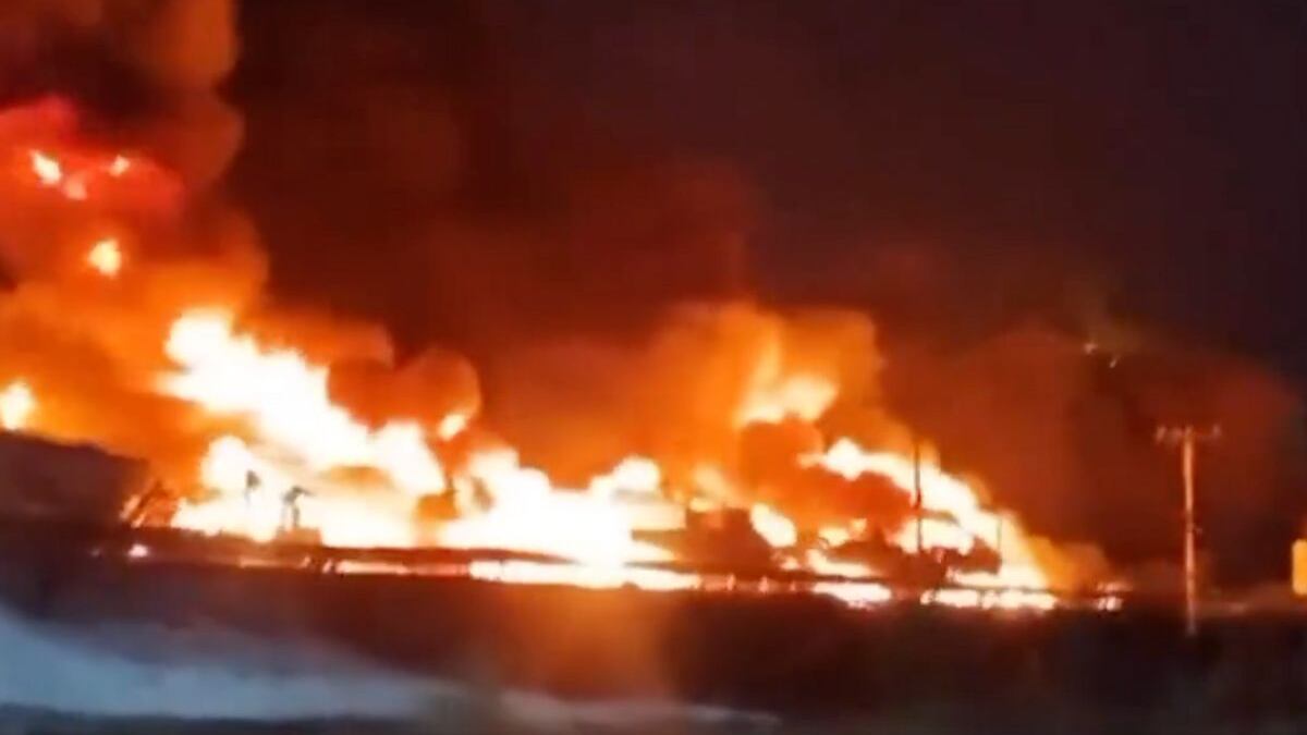 Incendio tras carambola en la México-Querétaro