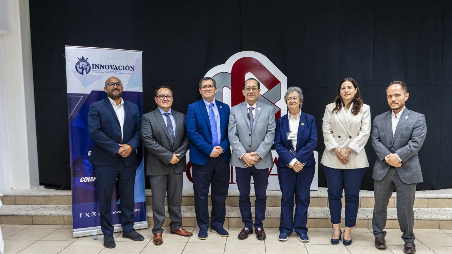 El es objetivo de mejorar la atención médica mediante ciencia, tecnología y análisis de datos