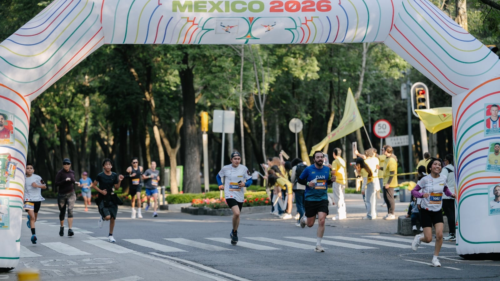 Familias, corredores y aficionados al futbol tomaron las calles de la capital para celebrar la cuenta regresiva hacia el Mundial 2026 en una jornada marcada por la unión, la energía y la pasión por el deporte.