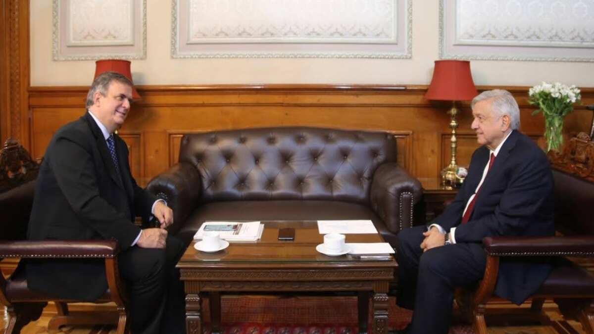 El presidente ya no insistió en que Ebrard sea su hermano