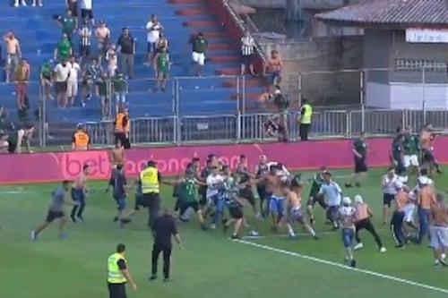 VIDEO: Pelea campal entre aficionados de Coritiba y Cruzeiro