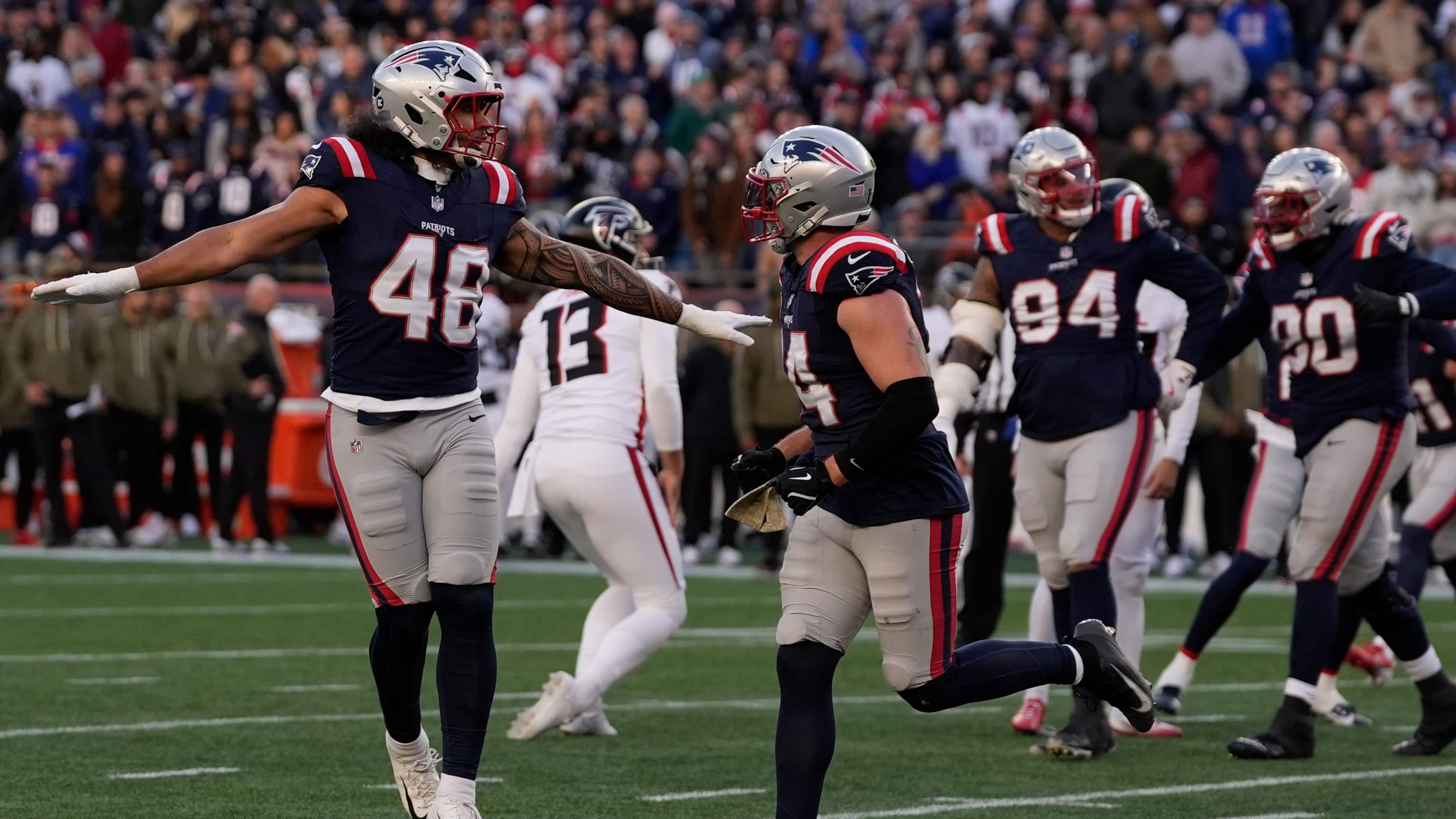 Jugadores de Patriots celebraron la terrible falla de Falcons.