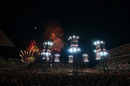 Luego de esperar casi siete años, Metallica regresó a México para reencontrarse con sus fanáticos en el recién inaugurado Estadio GNP Seguros de la Ciudad de México, el cual fue testigo de una noche legendaria, en donde la agrupación realizó un recorrido por algunas de las etapas que marcaron su carrera a través de discos como ‘Master of Puppets’ y ‘Ride the Lightning’.