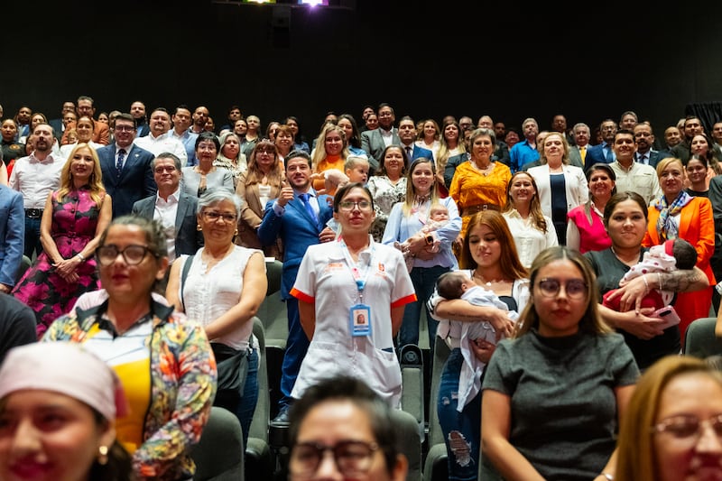 Beneficiarios del programa acudieron a la celebración.