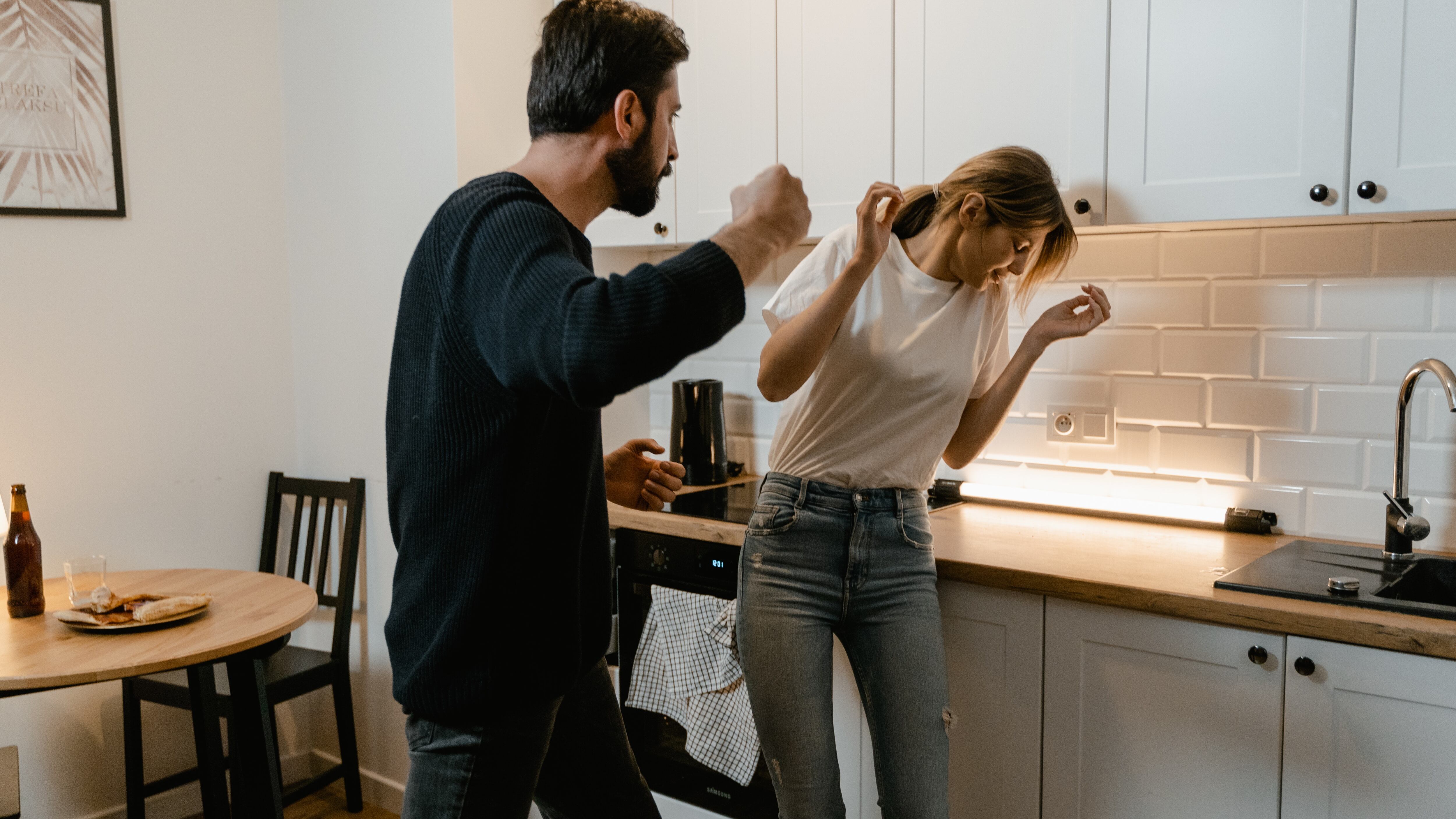 El último reporte de la Fiscalía General de Justicia de Nuevo León indica que en lo que va del 2022 se han registrado mil 874 casos de violencia.