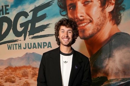 Juanpa Zurita lleva su contenido al límite con la nueva serie ‘On the Edge with Juanpa’