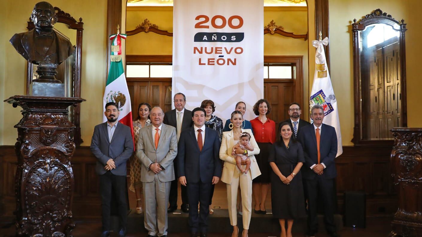 La firma se realizó este domingo y los integrantes del Comité se reunirán cada semana para analizar los proyectos