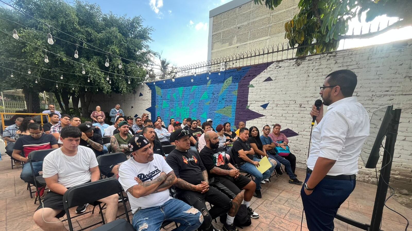 El Instituto Municipal de las Juventudes de León apoya a centros de rehabilitación para mejorar sus servicios y cumplir con la norma federal.