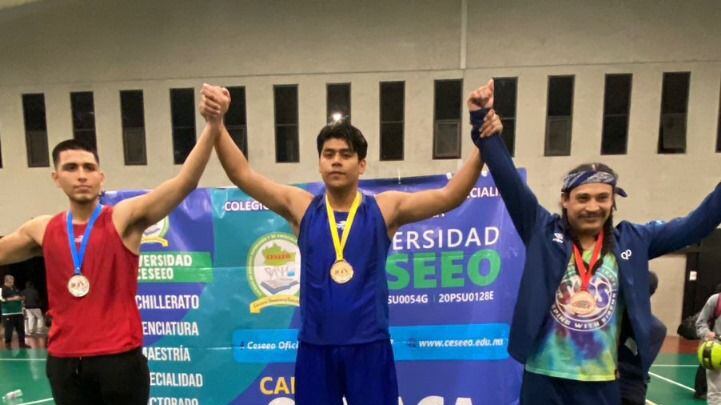 Boxeadores queretanos obtienen oro y tercer lugar.