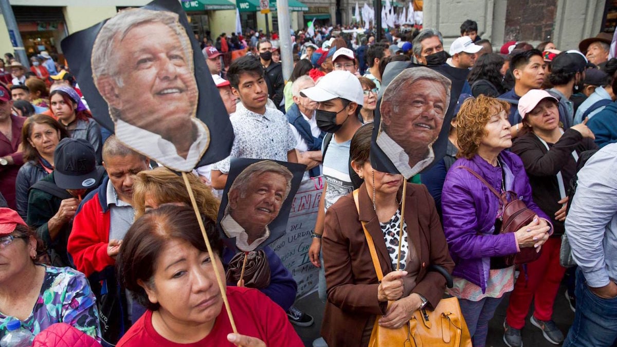El presidente dio las gracias a la gente que acudió a la movilización. (Cuartoscuro)
