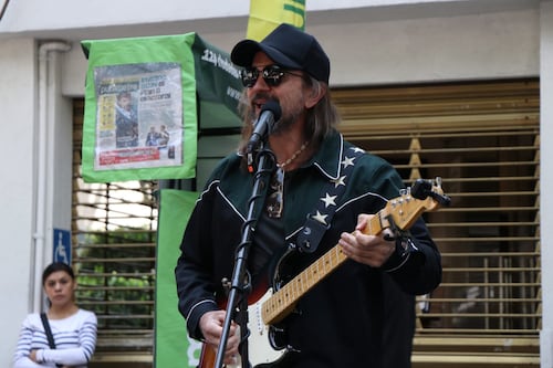 Juanes expande su nueva propuesta con el lanzamiento de “Hagamos que”