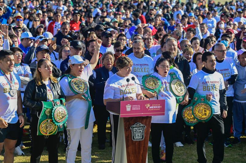 Delfina Gómez encabeza Clase Nacional de Boxeo en Edomex con más de 50 mil participantes