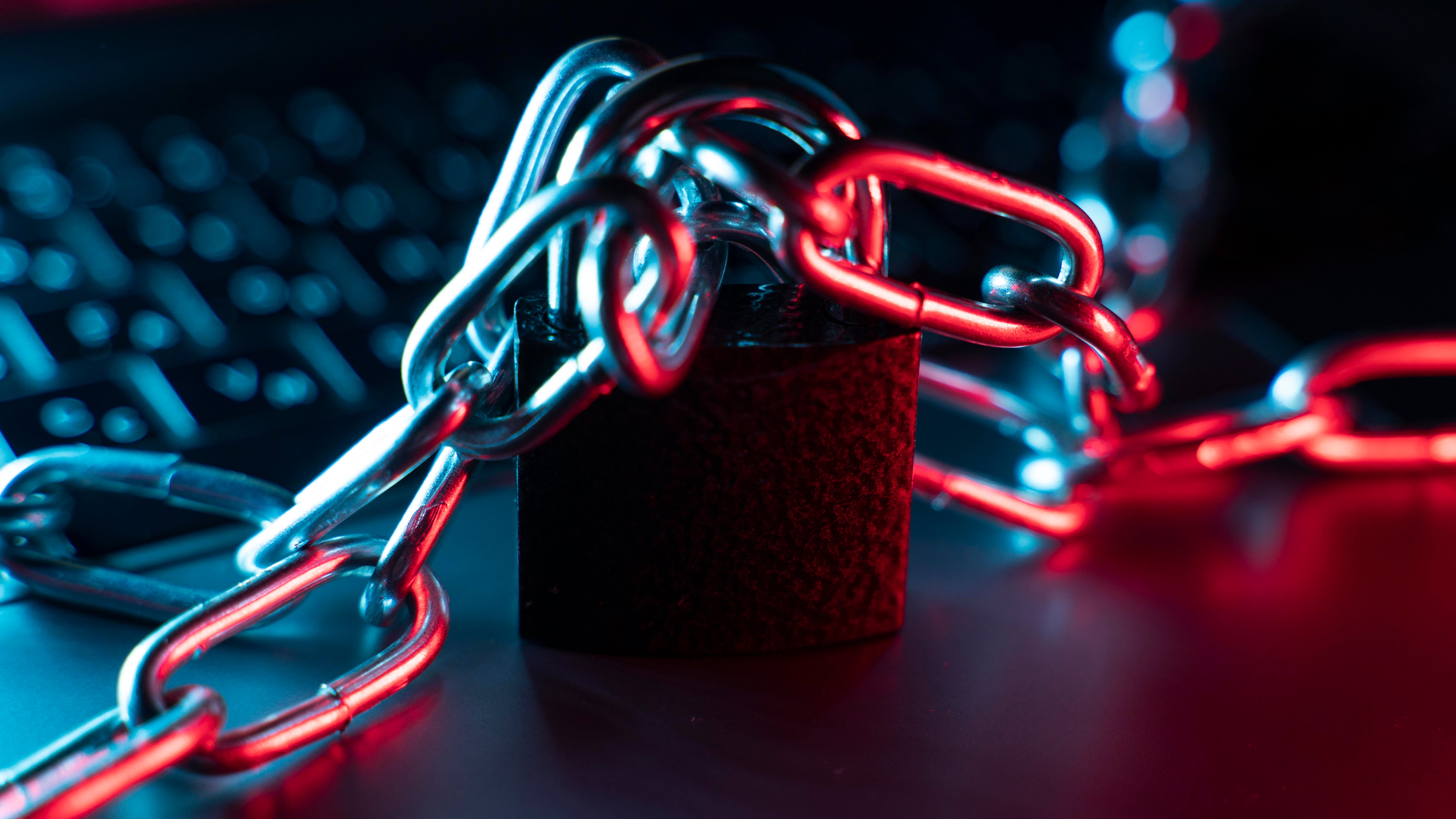 Imposibilidad para contactar con personas fuera del país y de mandar información verídica son algunas de las consecuencias de estos actos