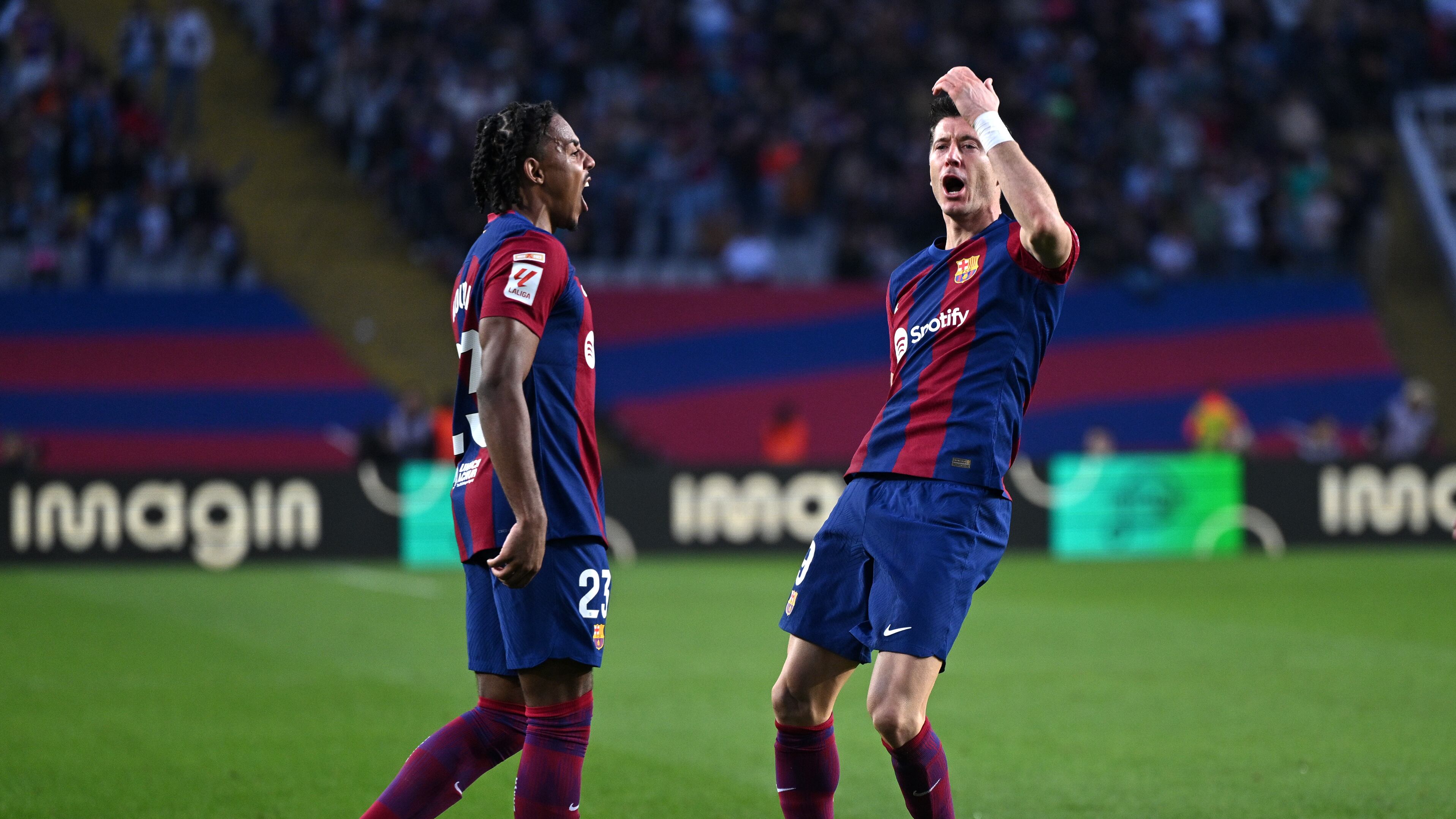 FC Barcelona v Deportivo Alaves