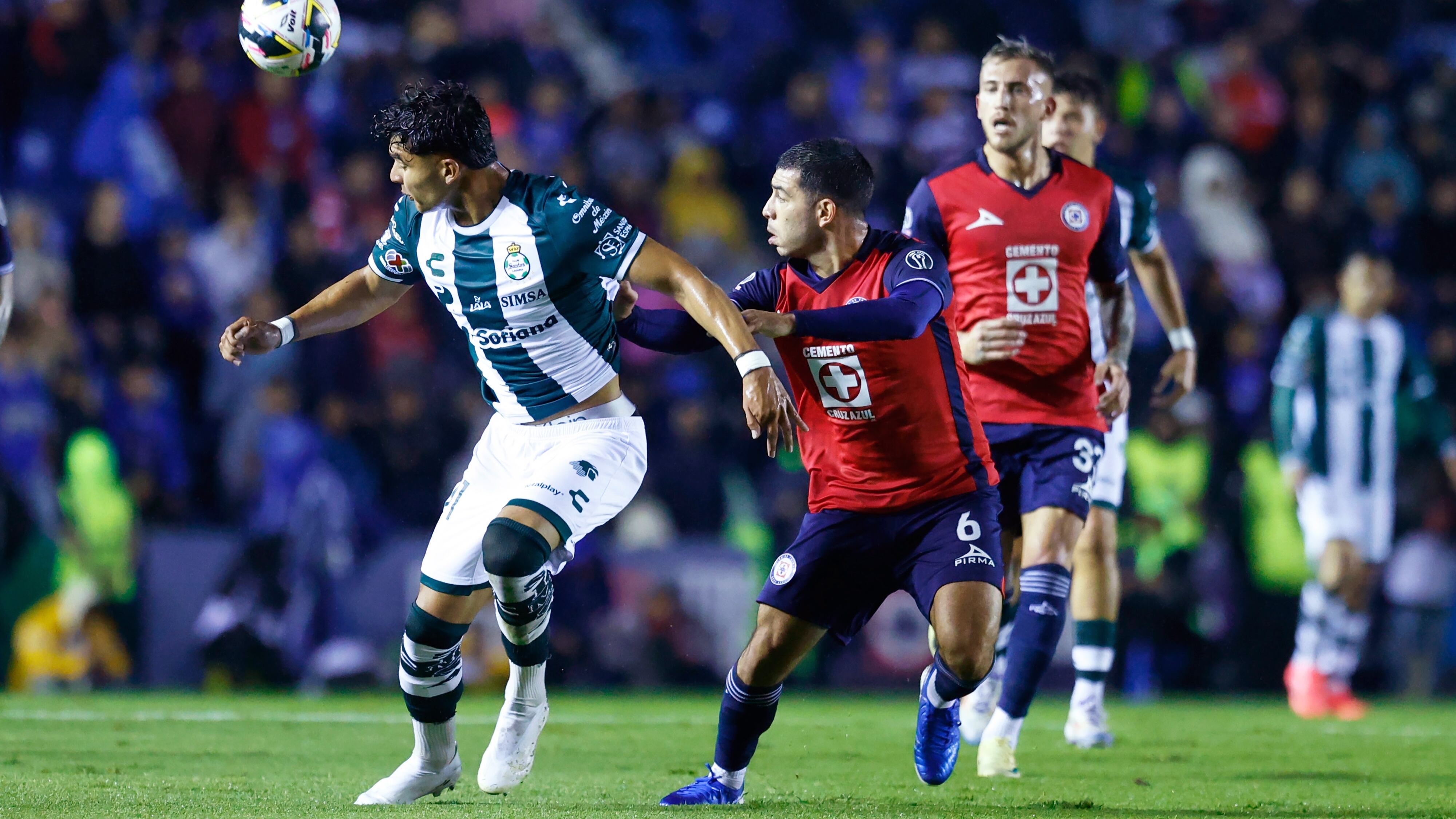 Martín Anselmi le apuesta a la juventud en el partido contra Santos