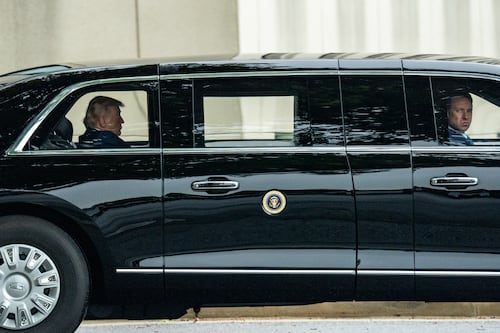 ¿Cómo está la salud de Donald Trump? Presume chequeo “perfecto” antes de cumplir 80 años