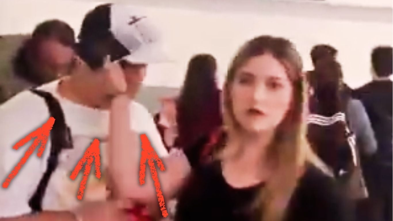 Hijo de AMLO es captado en priority pass