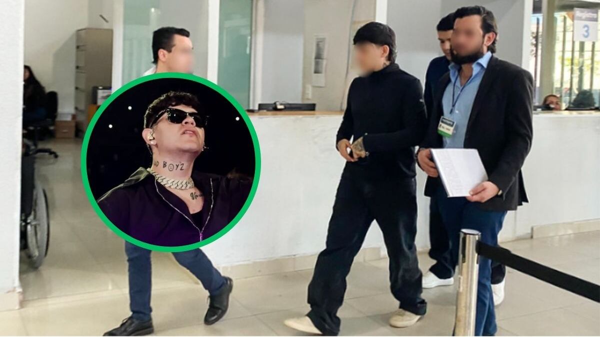 Video: Aparece Junior H en la Fiscalía; esto fue lo que ocurrió; “El Azul” lo metió en líos