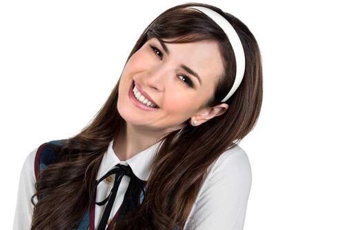 Andrea Torre muestra su transformación para interpretar a ‘La nena’ en “Una familia de diez”