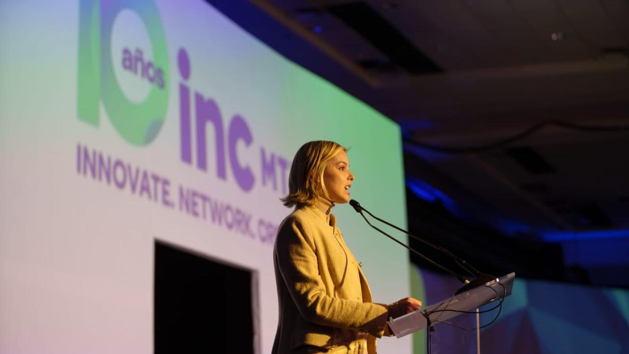 Mariana Rodríguez afirma que en Nuevo León se apoya a los jóvenes