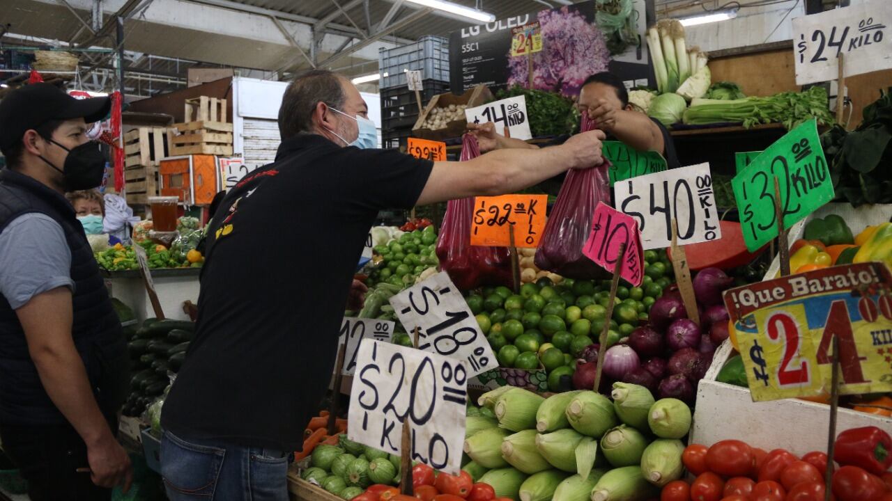 El Inegi reportó que la inflación en México alcanzó 7.77%, el nivel más alto en 22 años; lo peor, es que hay productos que subieron de precio en 2022 y no bajaran en 2023.