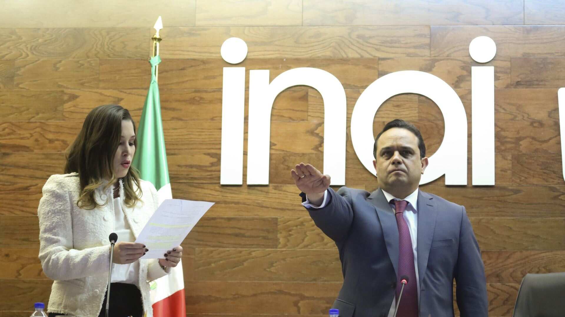 Comisionados del Inai: omisión del Senado pone en riesgo la transparencia