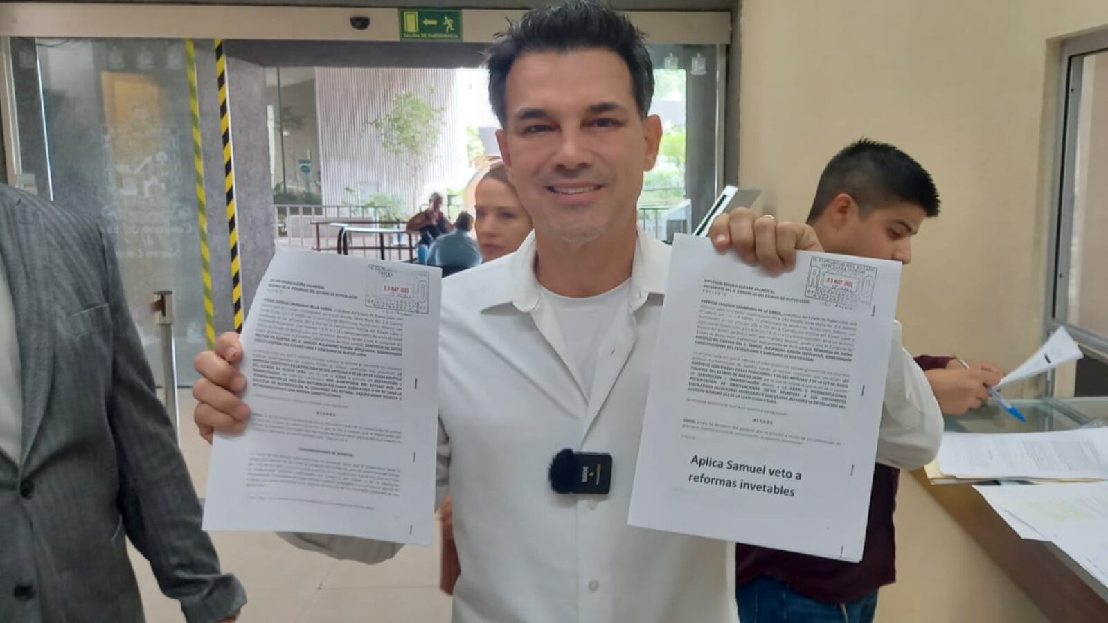 Zambrano presentó dos denuncias de juicio político contra el gobernador de NL.