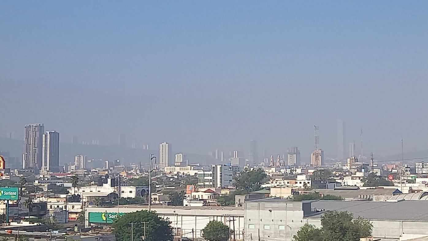 Una capa de humo gris cubre prácticamente todos los días el área metropolitana.