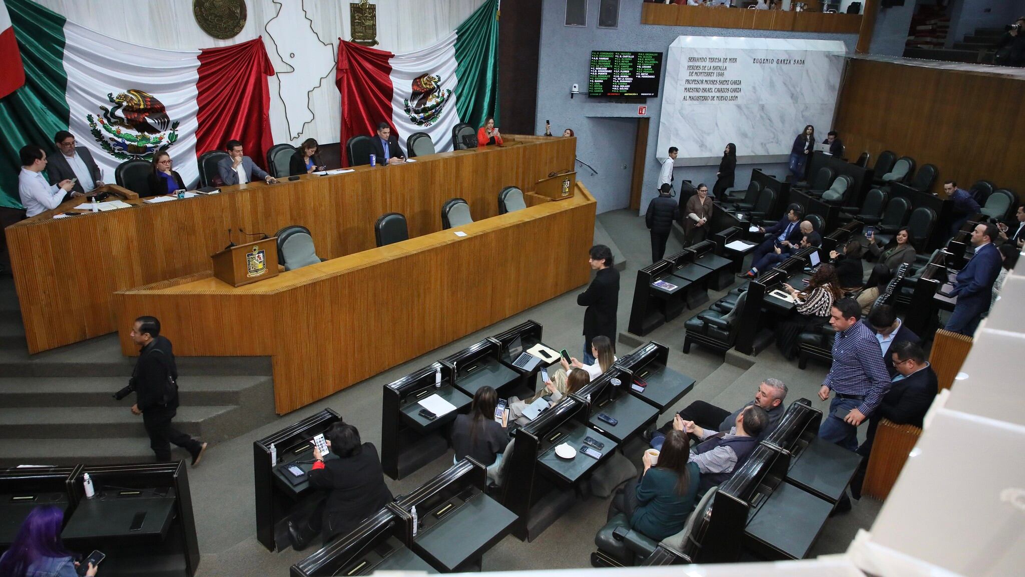 El Congreso citó a Sesión Extraordinaria este jueves, día en que usualmente no sesiona.