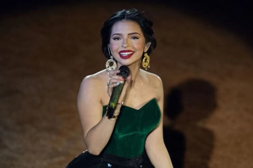 Ángela Aguilar supuestamente desafinó al interpretar canción de Daniela Romo; redes la critican