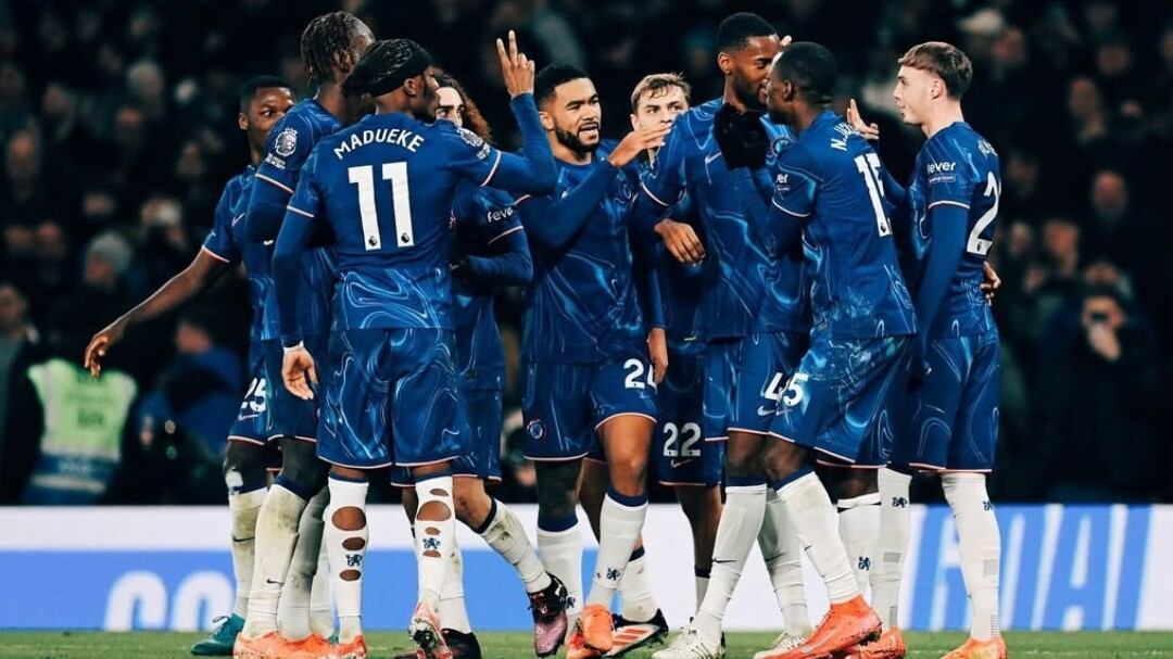 Jugador del Chelsea dejó la concentración antes de la final.