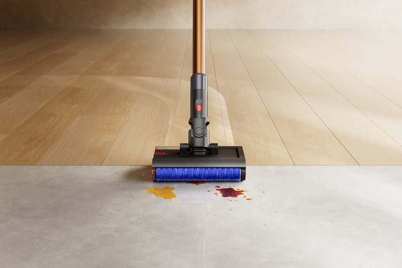 PencilWash es un innovador limpiador en húmedo estilo lápiz con solo 2.2 kg de peso, sistema sin filtro y tecnología que promete máxima maniobrabilidad e higiene en cada pasada