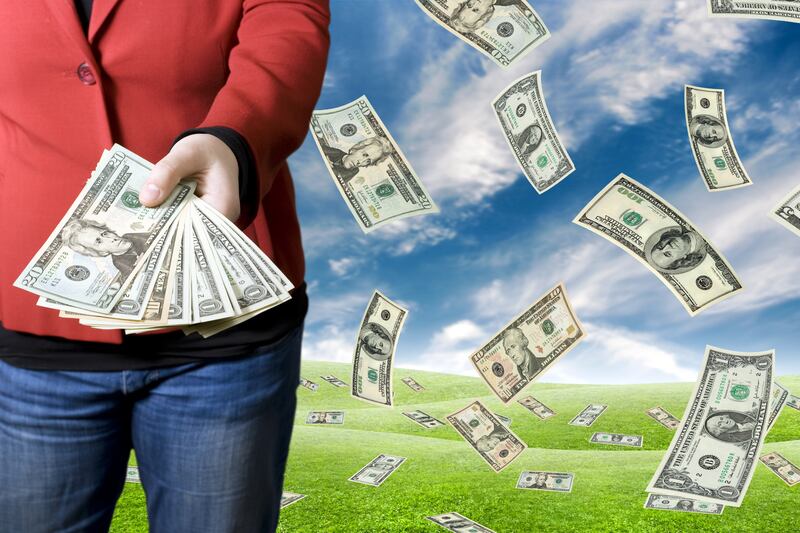 El precio del dólar se disparó de 16.96 a 18:36 pesos en una semana, después de los resultados de la elección del 2 de junio en México.