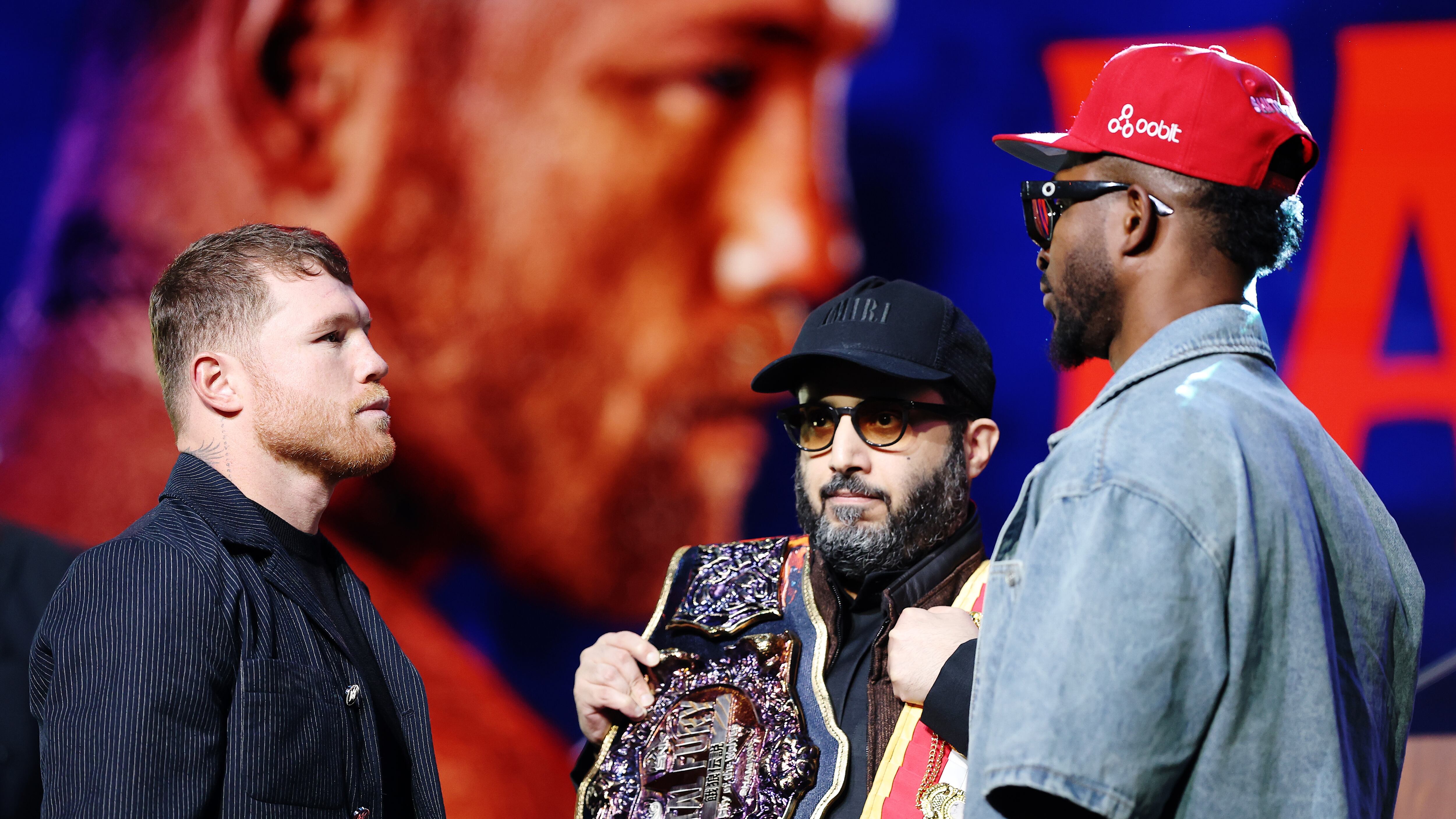 Canelo Alvarez v William Scull