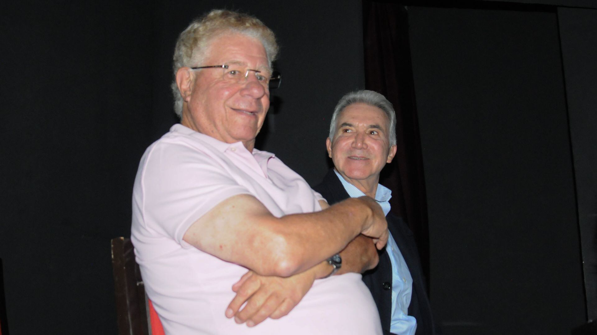 Carlos Alazraki pide ayuda a sus seguidores para su programa Atypical