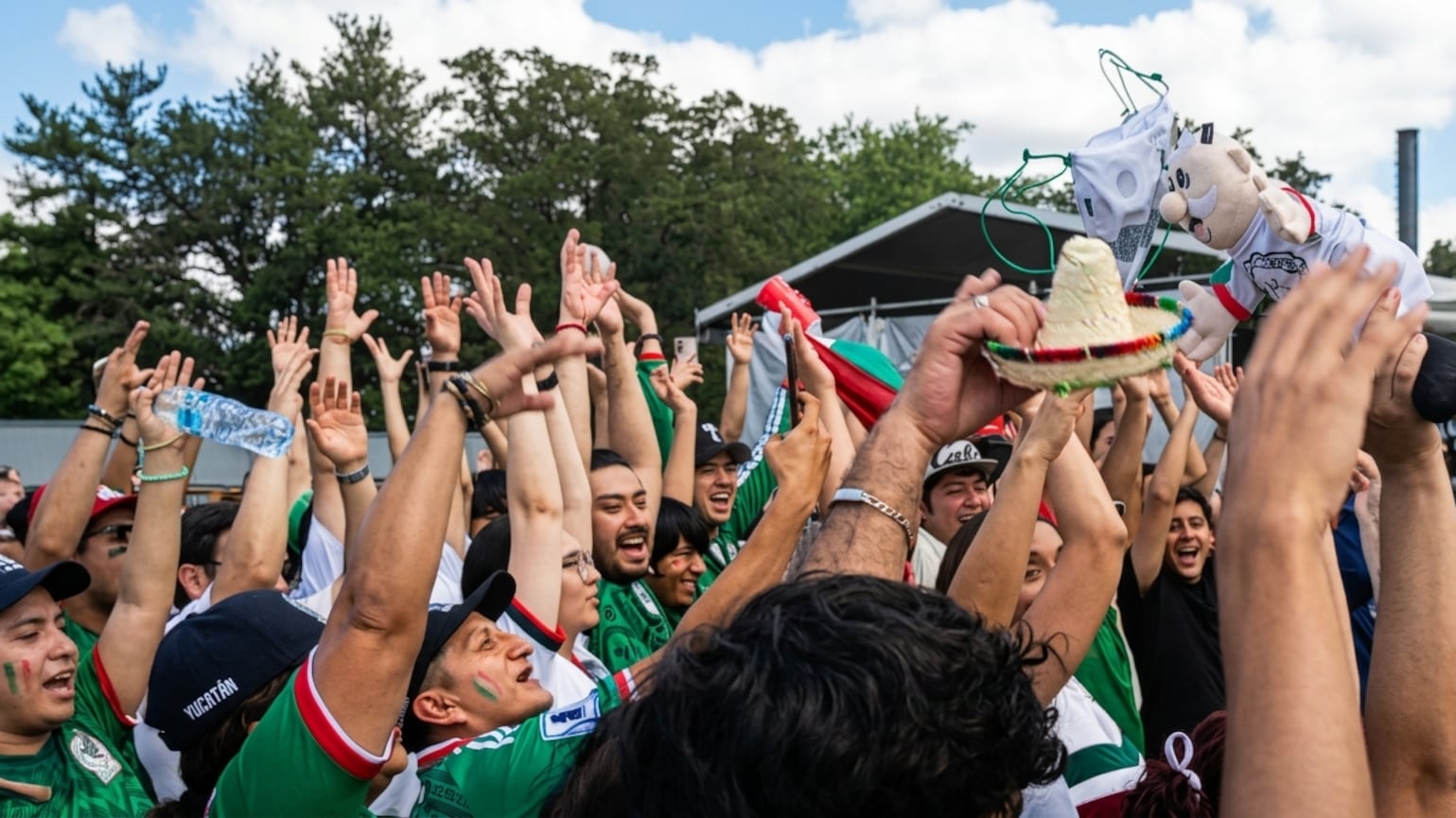 Los goles de México fueron celebrados con entusiasmo.