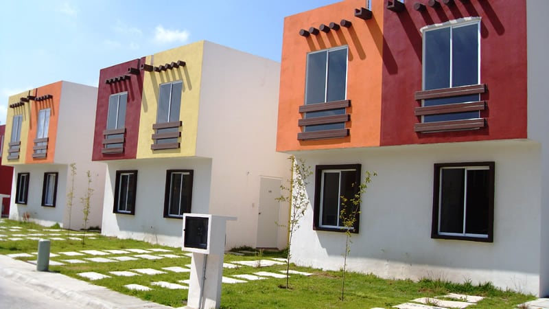 Infonavit con menos intereses, así puedes traspasar tu hipoteca del banco al instituto