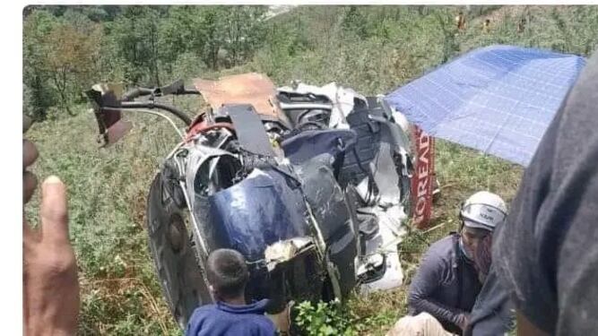 El helicóptero chocó poco después de despegar de la estación de Surke.