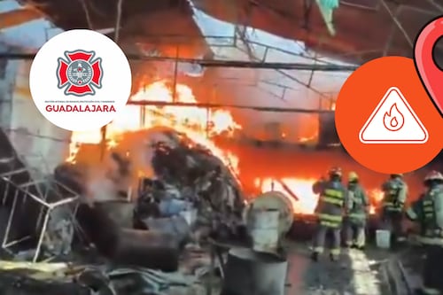 Incendio en la colonia Reforma consume chatarrera