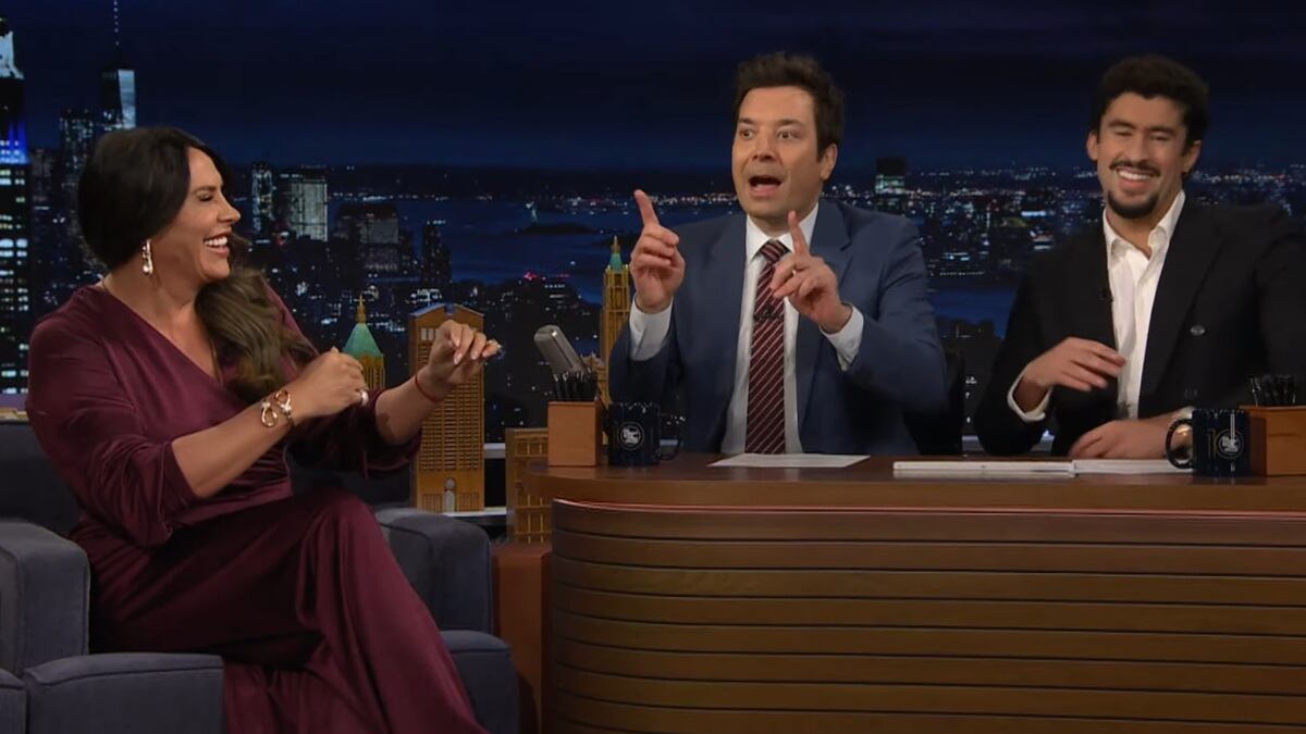 Karla Sofía Gascón, Jimmy Fallon y Bad Bunny