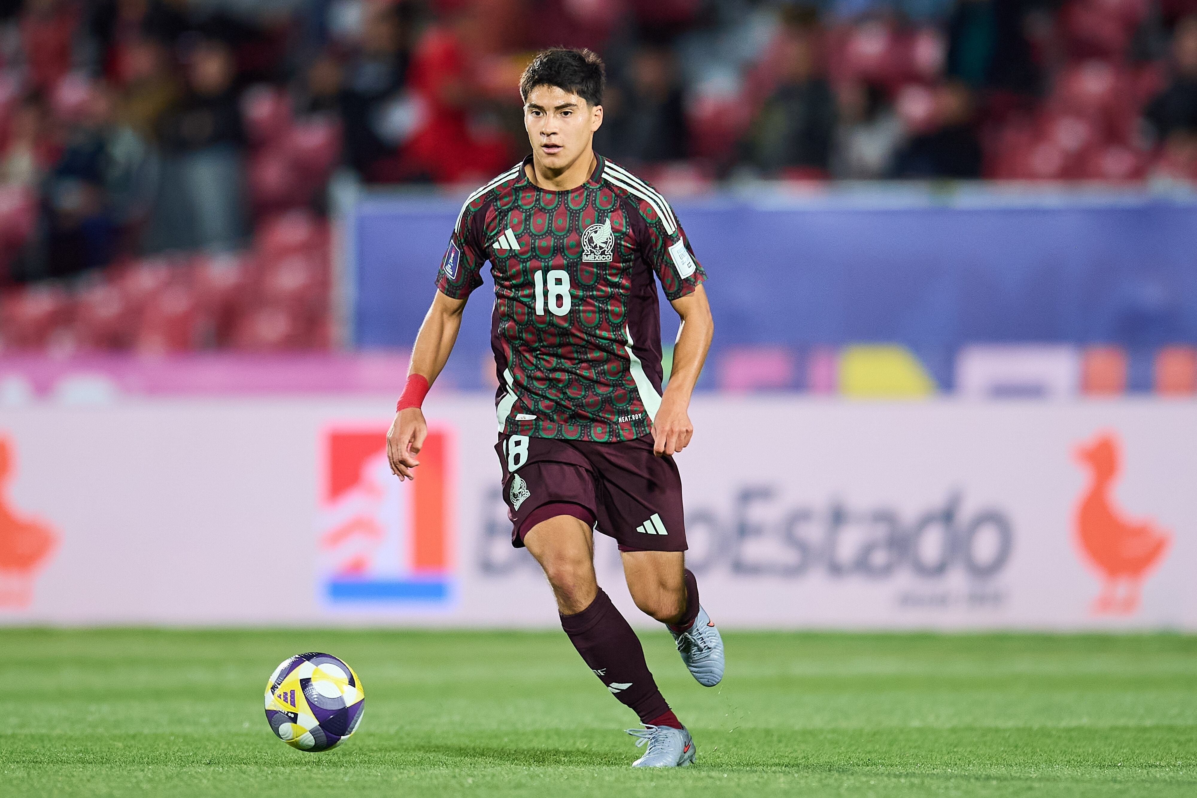 ¿Se va el primero? Chelsea da el primer paso para el fichaje de Obed Vargas