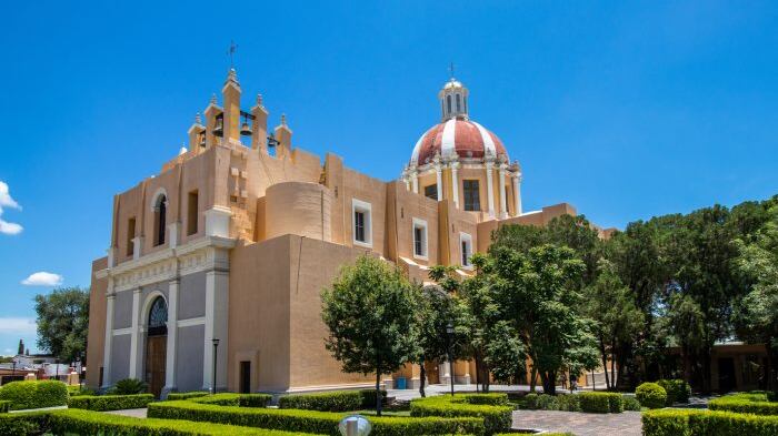 ¡Qué tal visitar los siete templos, pero en un pueblo mágico del Estado?