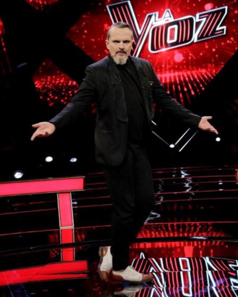 Miguel Bosé enfurecido casi hace llorar su equipo de La Voz con sus críticas